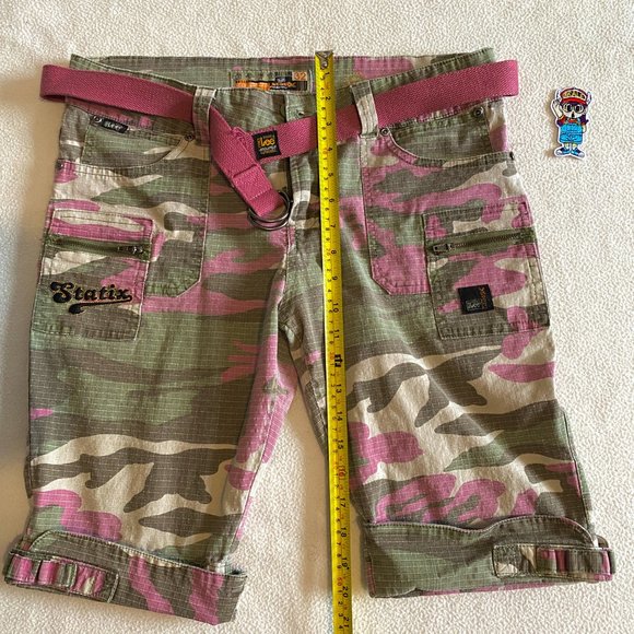 Vintage 2000s Y2K Mr. Lee Statix Embroidered Camo Cargo Shorts Women's 32 - Picture 8 of 8